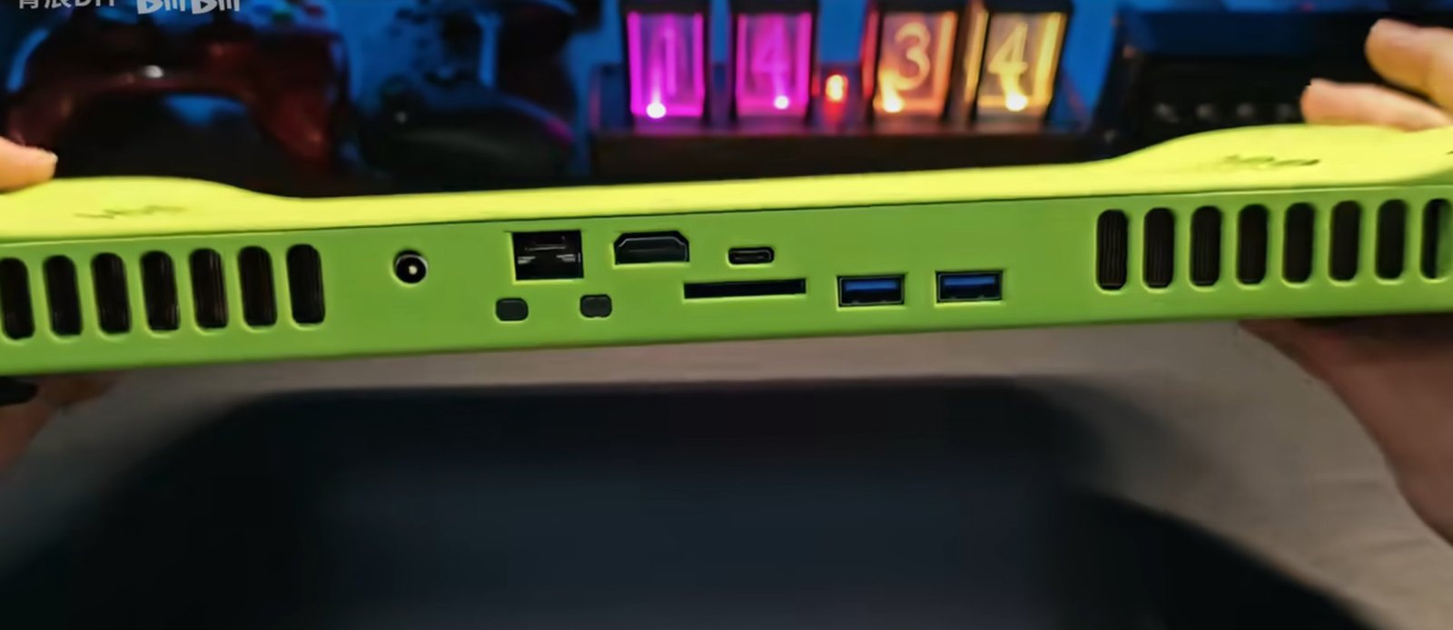Modder builds World Fastest Handheld Running Cyberpunk 2077 on 4K - Modded Handheld RTX 4090 and Intel i9-14900HX Laptop